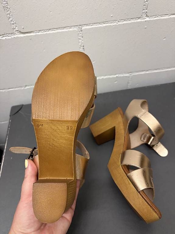 Chaussures femmes: La Garconne Schuhe Grösse 39 – D'occasion à Zürich par dal_ym7n 2