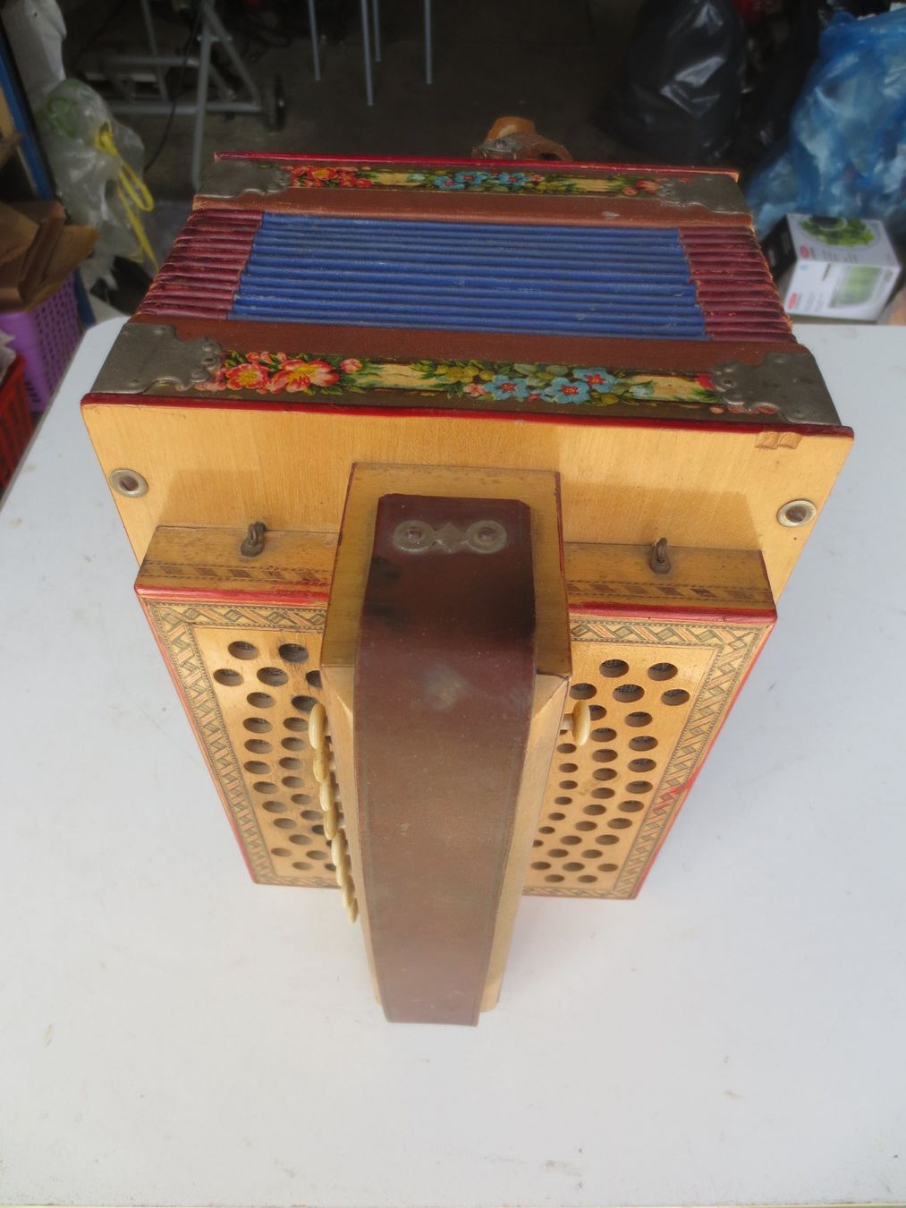 Strumenti musicali: Antike Handharmonika – Usato da Weier im Emmental venduto da waefler03 2