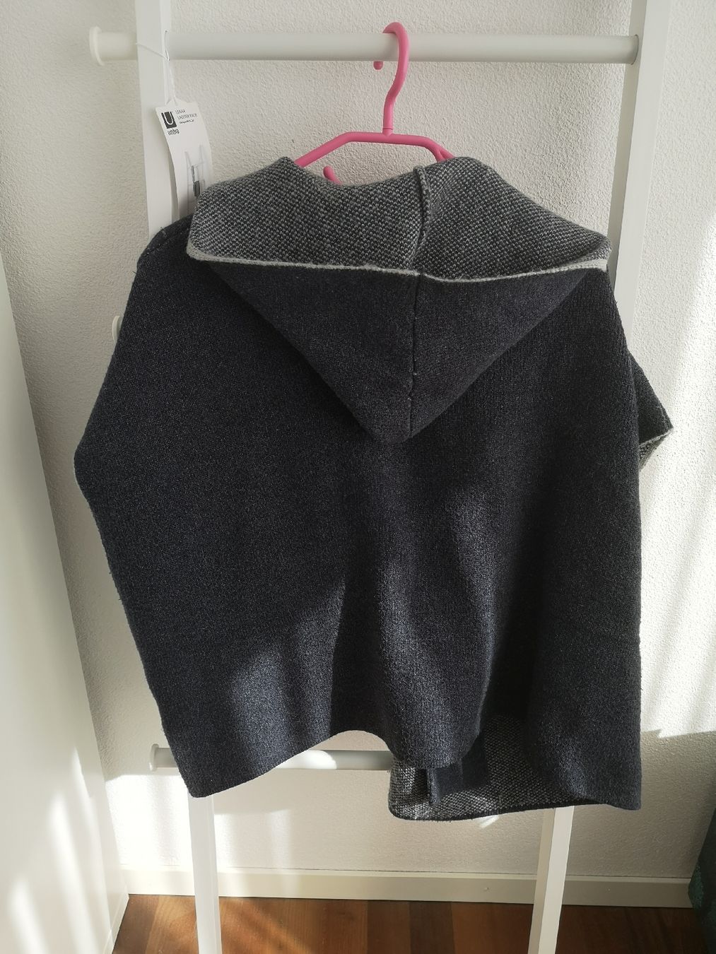 Altro in Moda donna: Lili + Lala Poncho – Usato da Mellingen venduto da Goldenspoon 1