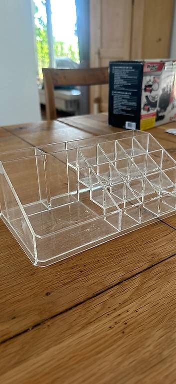 Make-up: Make-up Organizer und Pinsel – Usato da Auenstein venduto da Crufi 1