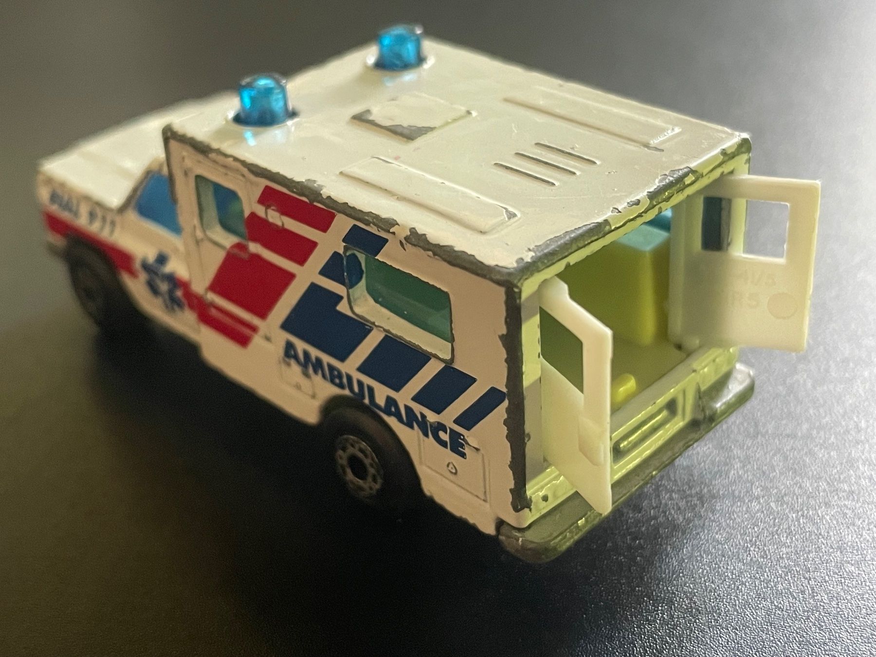 Matchbox Modellini d'auto: Matchbox Ambulance 1977 – Usato da Volketswil venduto da rubin74 3