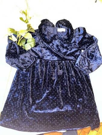 Gorgeous blue velvet dress with polka dots age 6