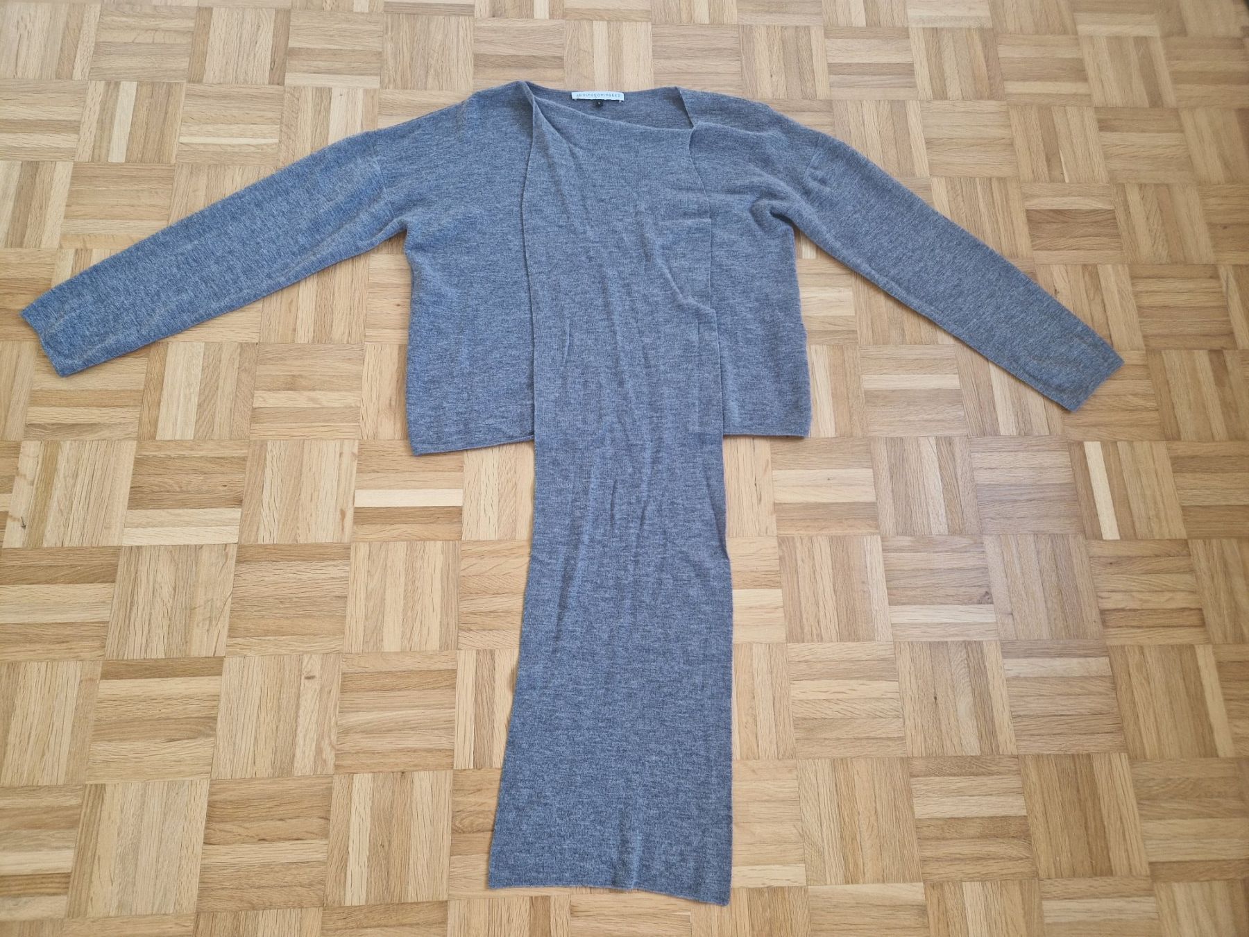 Maglioni & Felpe: Pullover aus 100% Merinowolle grau L spanische Grösse – Nuovo e nell'imballaggio originale da Zürich venduto da yro_qvz7 4
