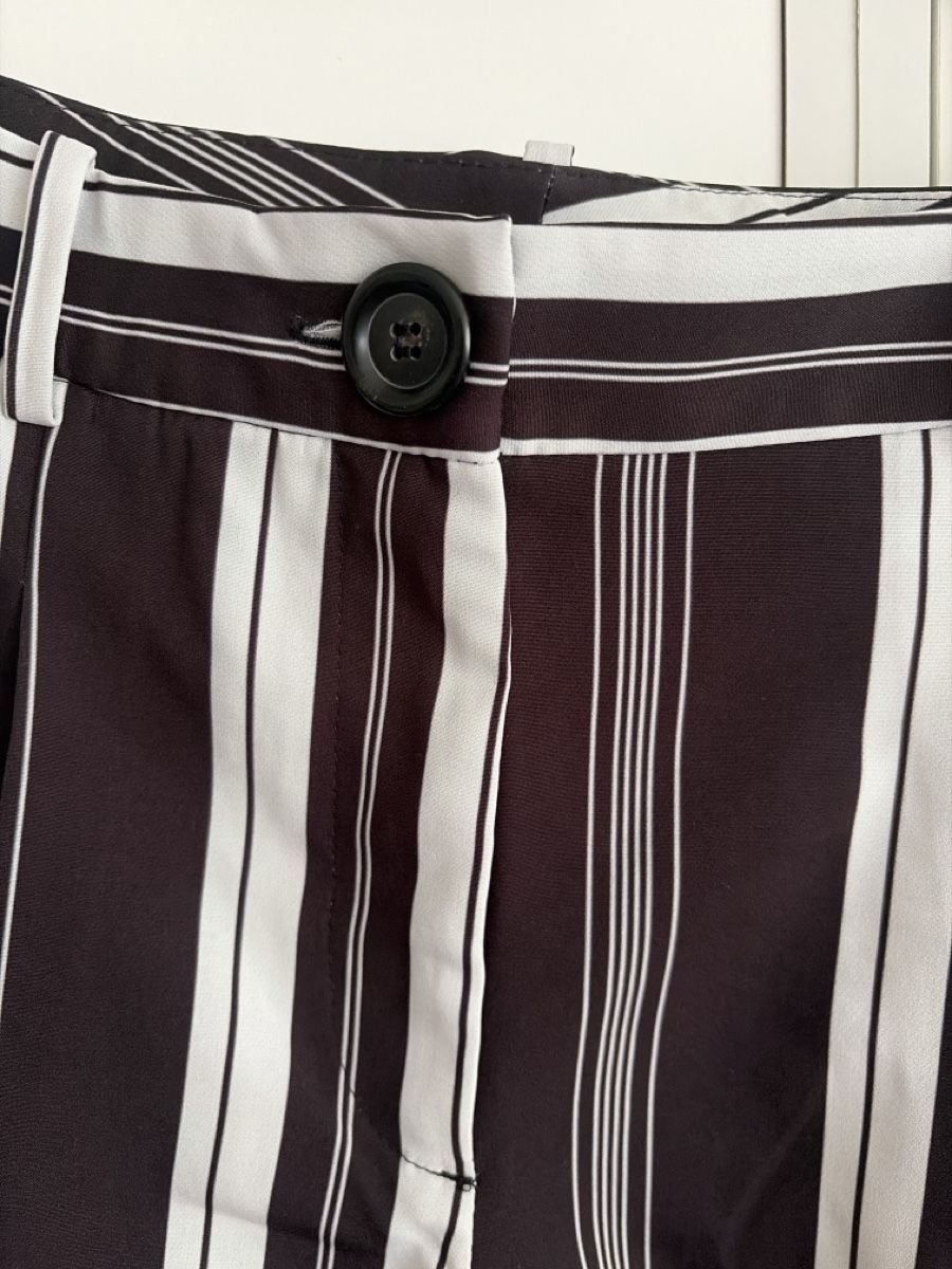 Zara Pantaloni: Shorts Zara rayures noir blanc taille M – Nuovo (secondo la descrizione) da Renens VD venduto da sar_bwz5 3