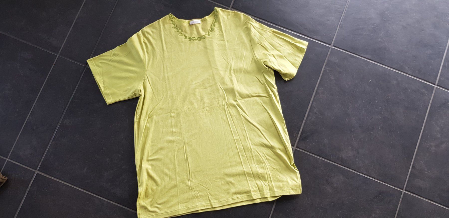 Lotti di vestiti: 3 schöne Shirts Grösse 46 / 48 – Usato da WALTERSWIL SO venduto da thb_ybm8 6