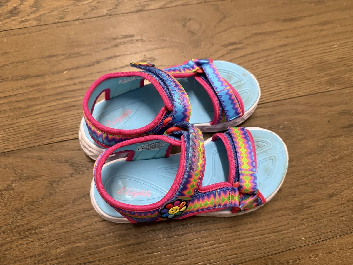 Skechers Chaussures filles: Skechers Sandalen Gr. 35 – D'occasion à Winterthur par tanscha