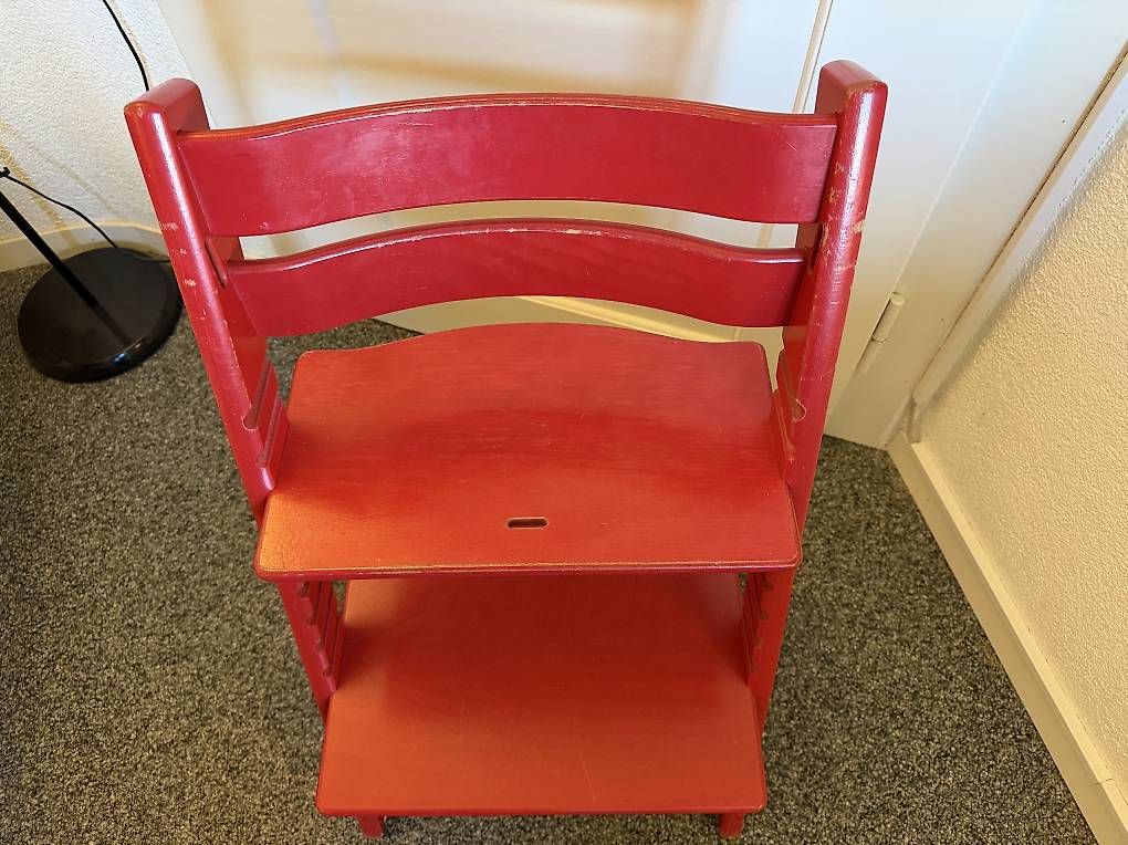 Stokke Seggioloni: Stokke Tripp Trapp - rot – Usato da Nidau venduto da feierabend_verkauf 1