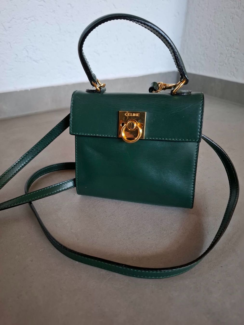 Celine Taschen für Damen: Celine Kelly Mini dark green – Gebraucht aus Zug von Katenths