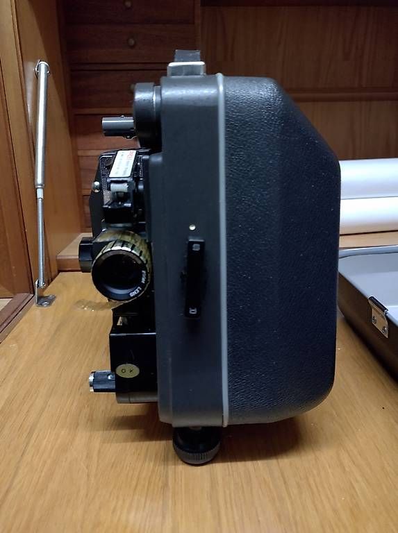 Videoprojektoren: RAYNOX Filmprojektor 8mm – Gebraucht aus Buttwil von Mafu71 1
