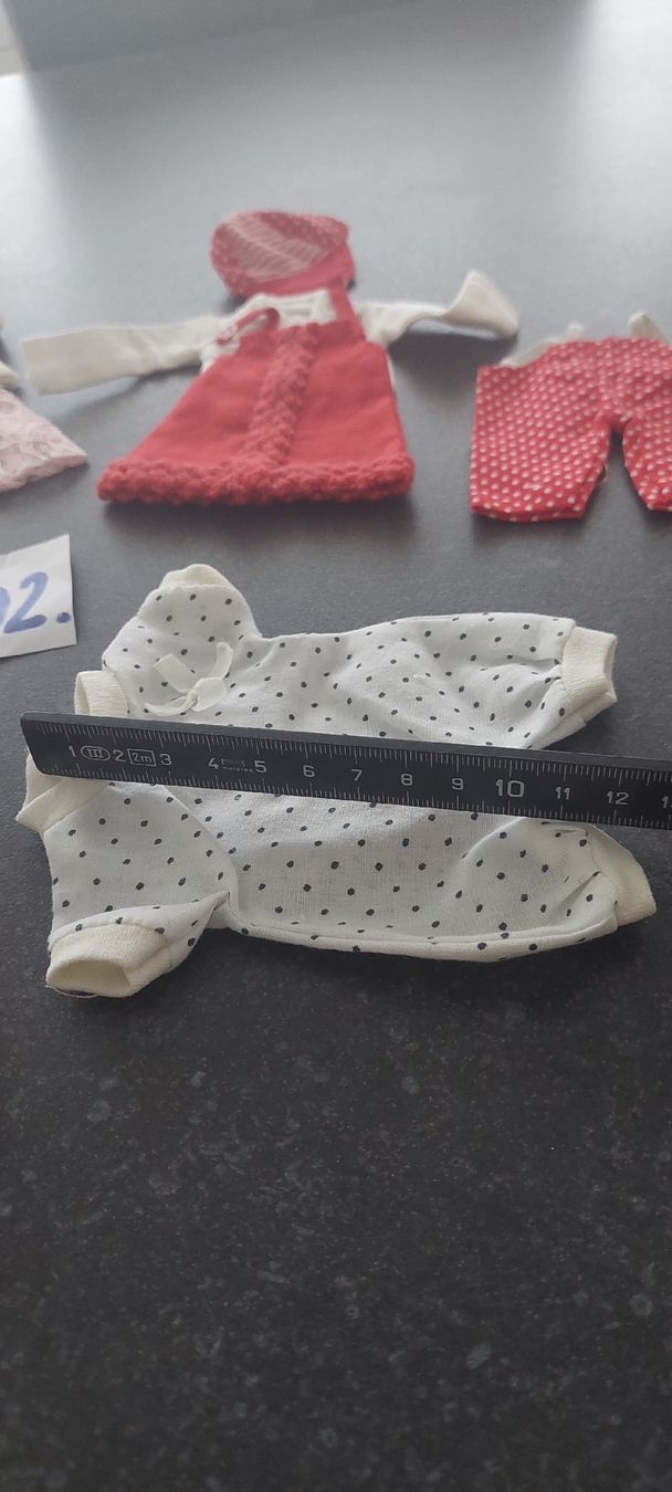 Puppen: kleine Puppenkleidchen  – Gebraucht aus Muri AG von nindo1 1