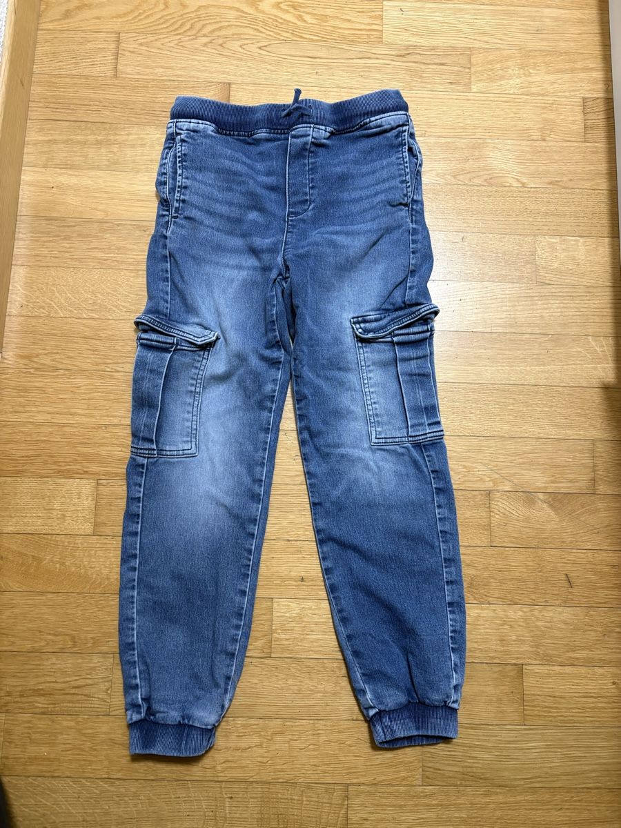 H&M Pantaloni: Jeanshose Junge Gr. 140 – Usato da Winterthur venduto da Baby117