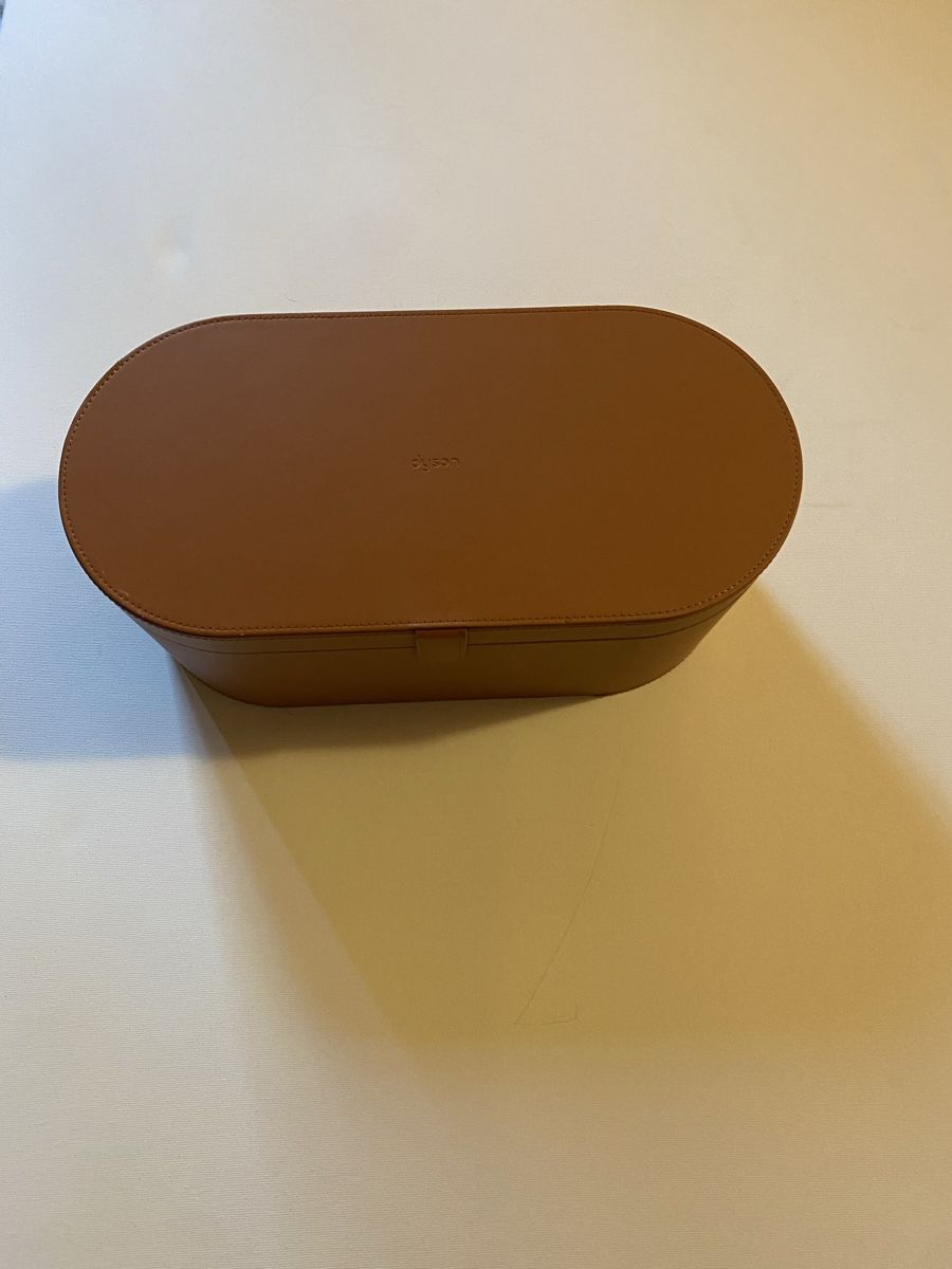 Prodotti per la cura & Articoli per la pulizia: Dyson Airwrap Leather Box and accessories- No Styler – Nuovo (secondo la descrizione) da Onex venduto da kan_s2lt 1