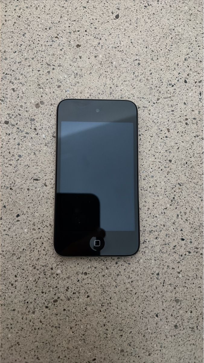Apple Lettore multimediale portatile: Apple iPod Touch 4. Generation, guter Zustand – Usato da Stäfa venduto da tigeratti