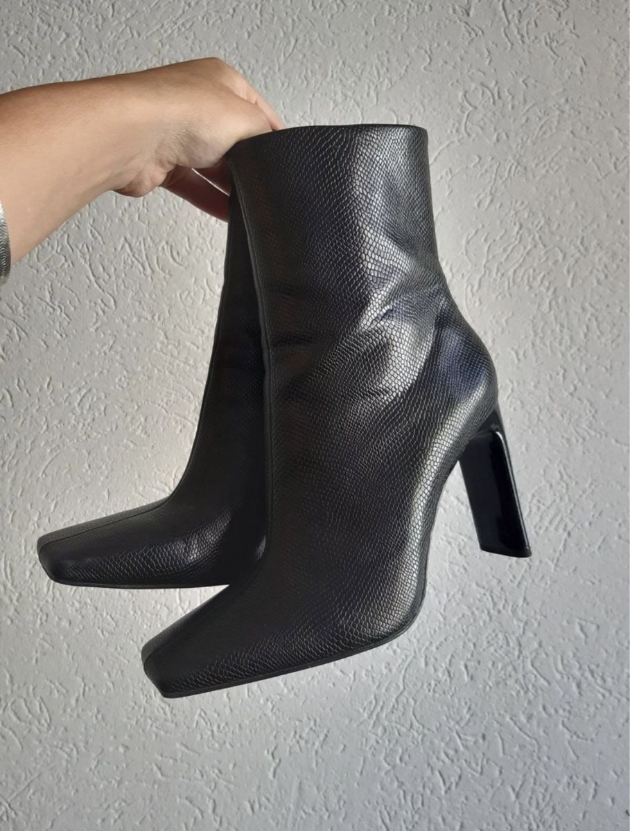 Scarpe da donna: Zara Stiefeletten EU39 – Nuovo (secondo la descrizione) da Luzern venduto da Suneha