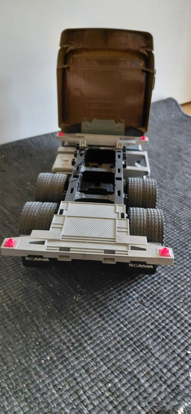 Bruder Jouets: Bruder Ups Logistik LKW – D'occasion à Linthal par Suzan9 4