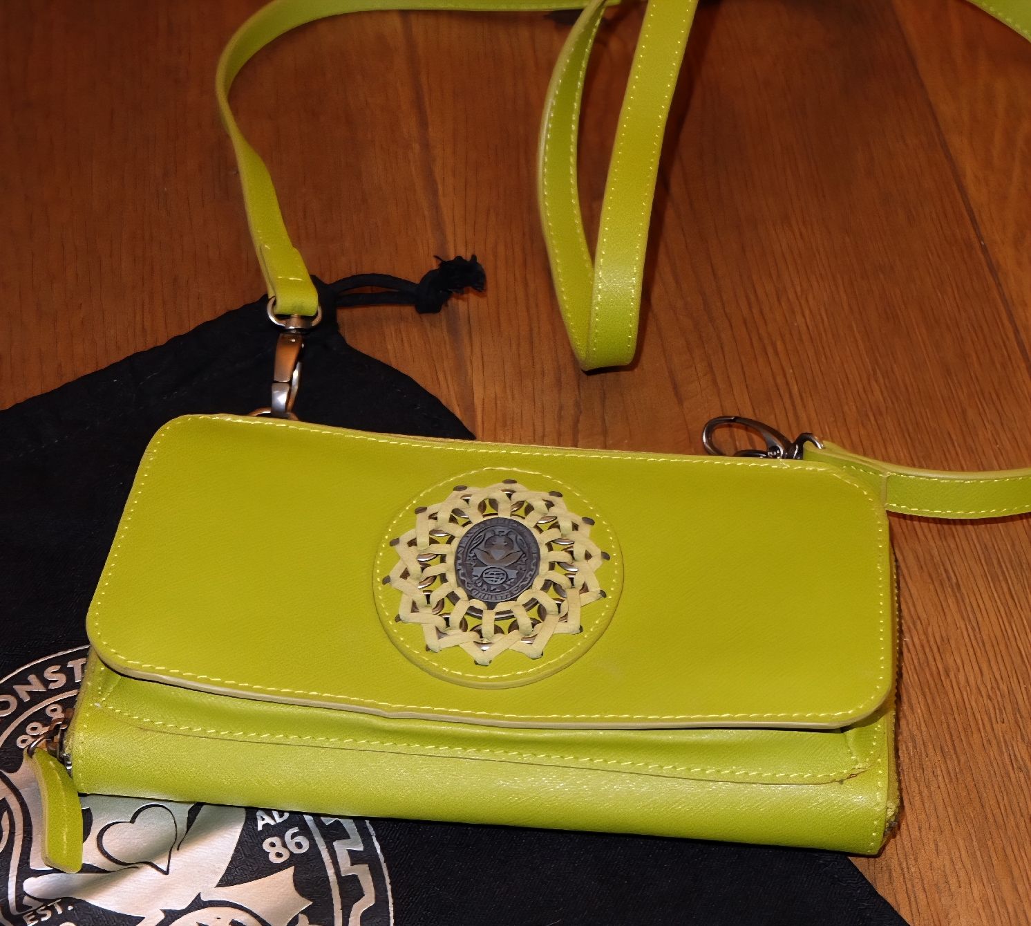 Borse da donna: Pochette von KONPLOTT, lime – Usato da Eggersriet venduto da illy76 7