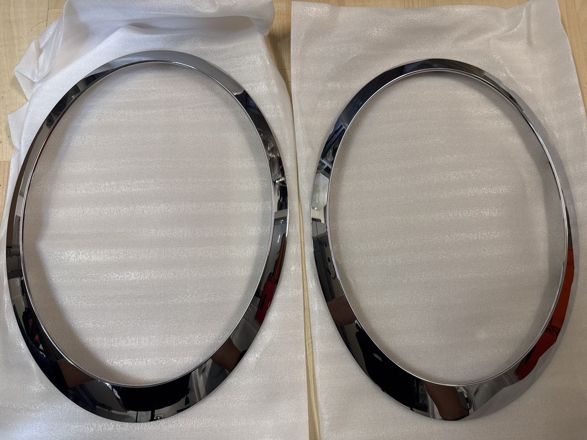Mini Toutes les pièces auto: Mini Cooper R56 Scheinwerferblende Chrom – D'occasion à Ehrendingen par Sansav