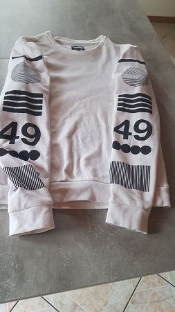 Pull taille S marque Your Turn 80% coton