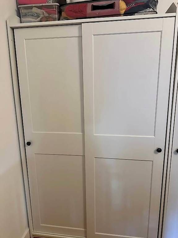 Ikea Armadi: Armoire IKEA KLEPPSTAD parfait état – Usato da Préverenges venduto da racstefan
