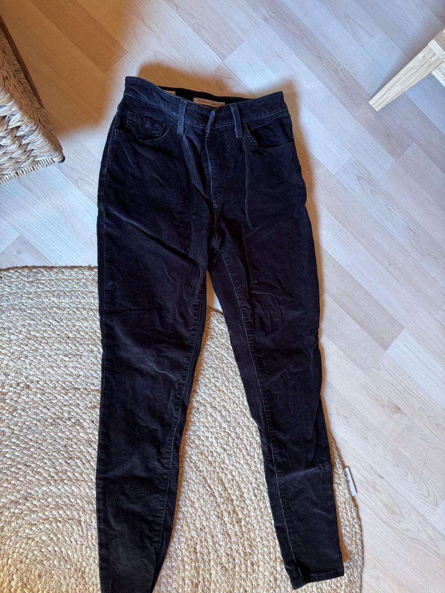 Levi's Pantalons: Levis | neuwertig | – D'occasion à Jegenstorf par vanisaem