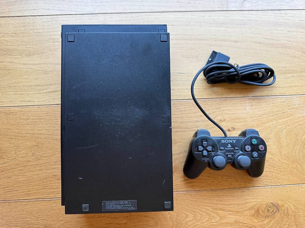 Sony Console: PlayStation 2 FAT + 2 Spiele + DualShock 2 – Usato da Horgen venduto da peterp 2