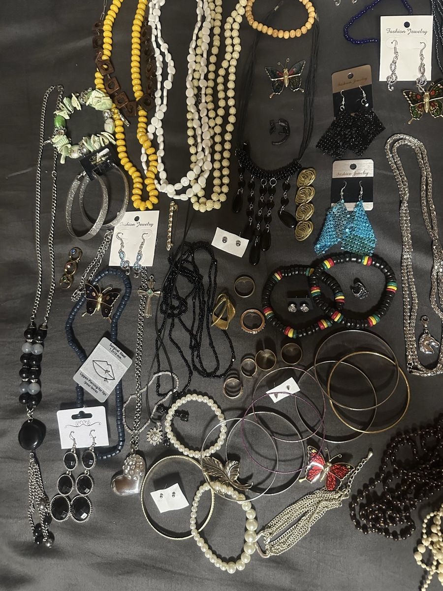 Altri gioielli: Modeschmuck Set Ketten Armbänder.schmuck – Usato da Deitingen venduto da Himhip 4