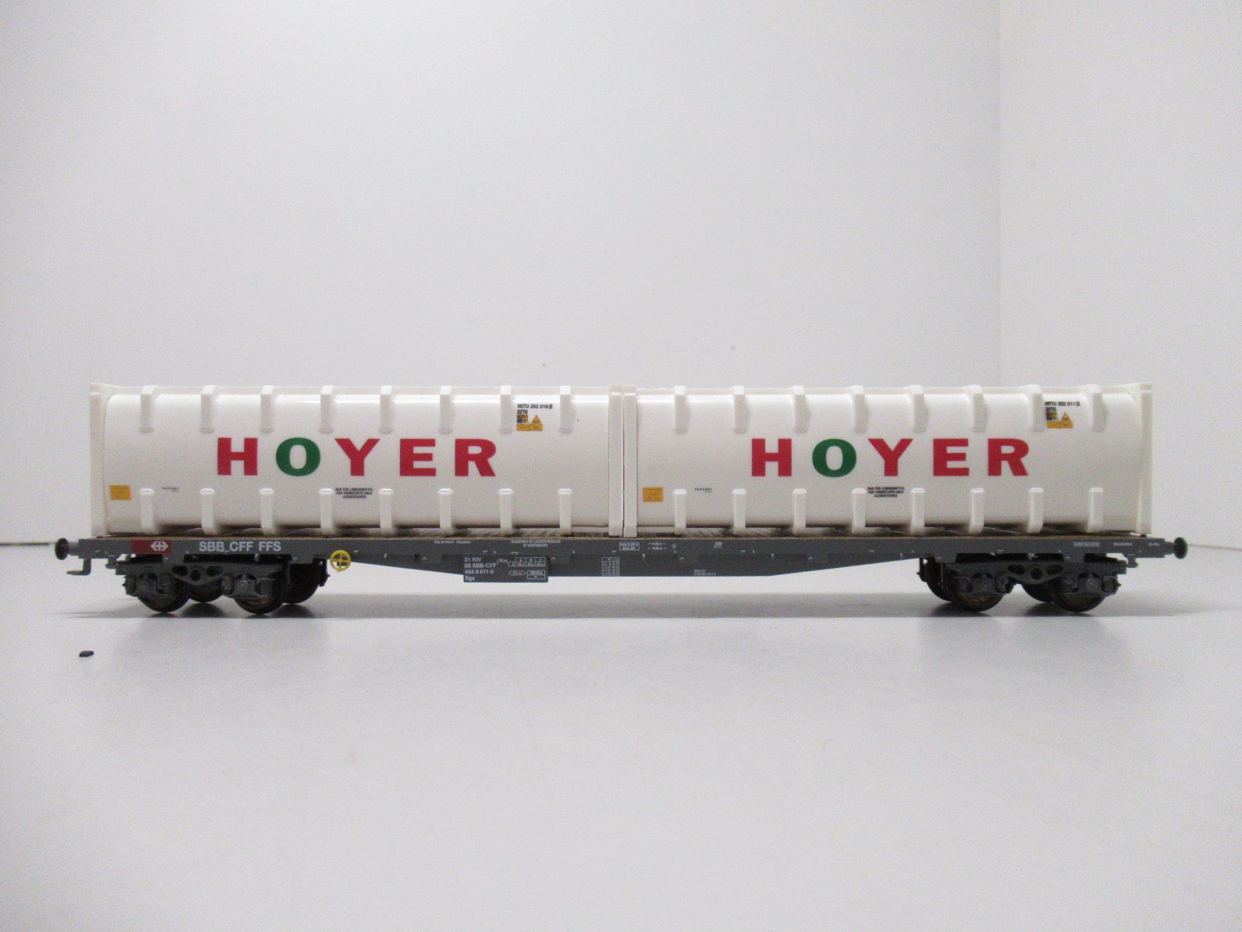 Hag Modellini di ferrovie: HAG 357 SBB CFF FFS Flachwagen mit Hoyer Container Ladung – Usato da Basel venduto da mhmarken 1