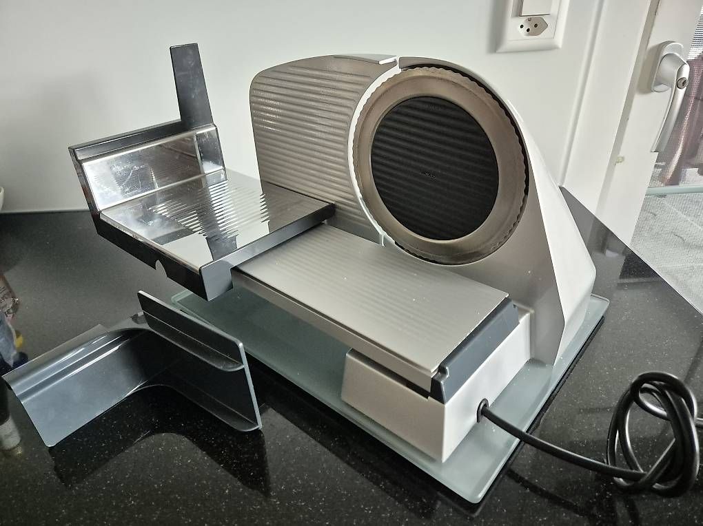 Graef Elettrodomestici da cucina: Graef Master V20CH - Schneidmaschine – Usato da Abtwil SG venduto da Mvarx 1