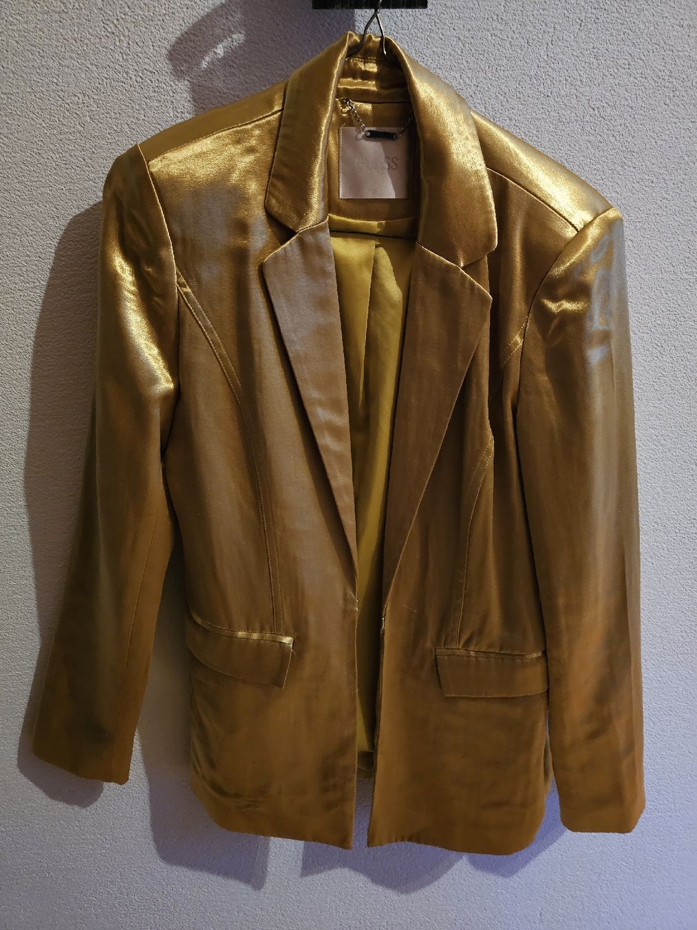Guess Giacche: GUESS Blazer Gold XS – Nuovo (secondo la descrizione) da Samstagern venduto da Octopussycat