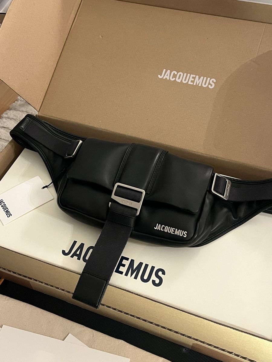 Jacquemus Taschen: Jacquemus La Banane Bambinou – Neu (gemäss Beschreibung) aus Brusino Arsizio von gon_7c26 1