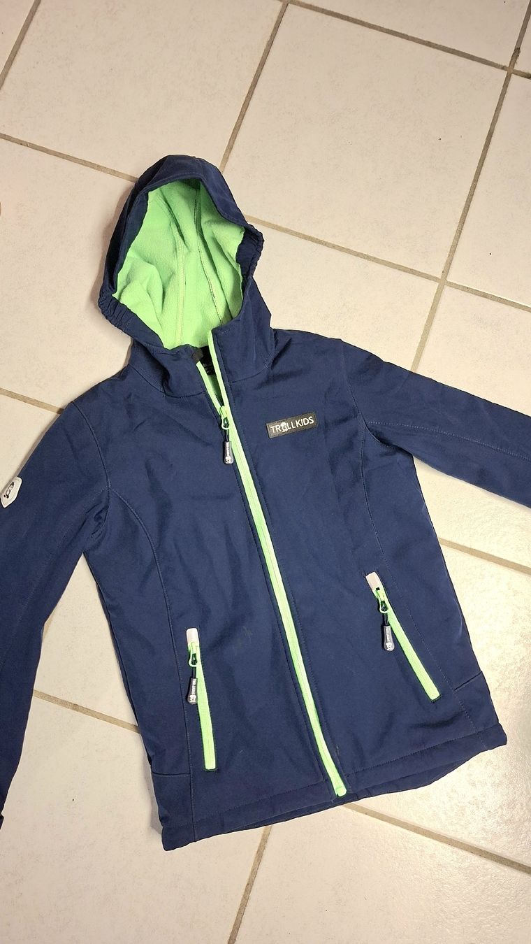 Trollkids Giacche: Softsjelljacke von Trollkids Gr. 140 – Usato da Safnern venduto da Brionne