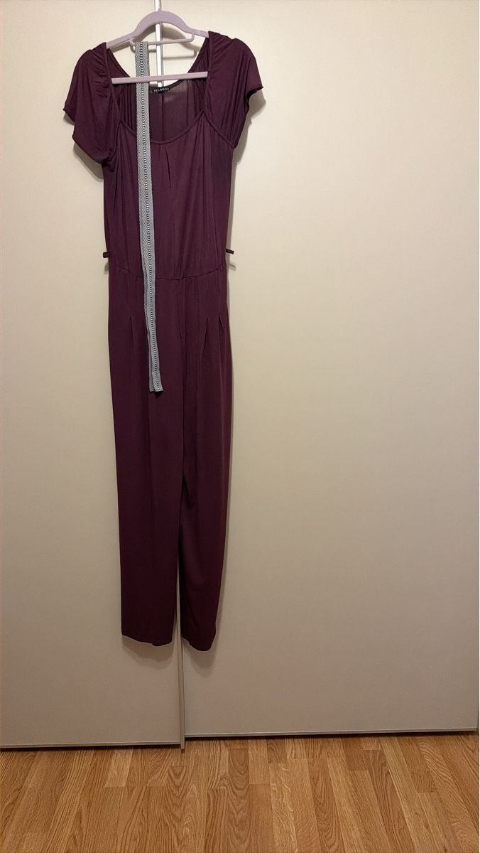 Beldona Jumpsuits: Jumpsuit Beldona - Farbe Bordeaux – Neu (gemäss Beschreibung) aus Niederhasli von Reise_Jules