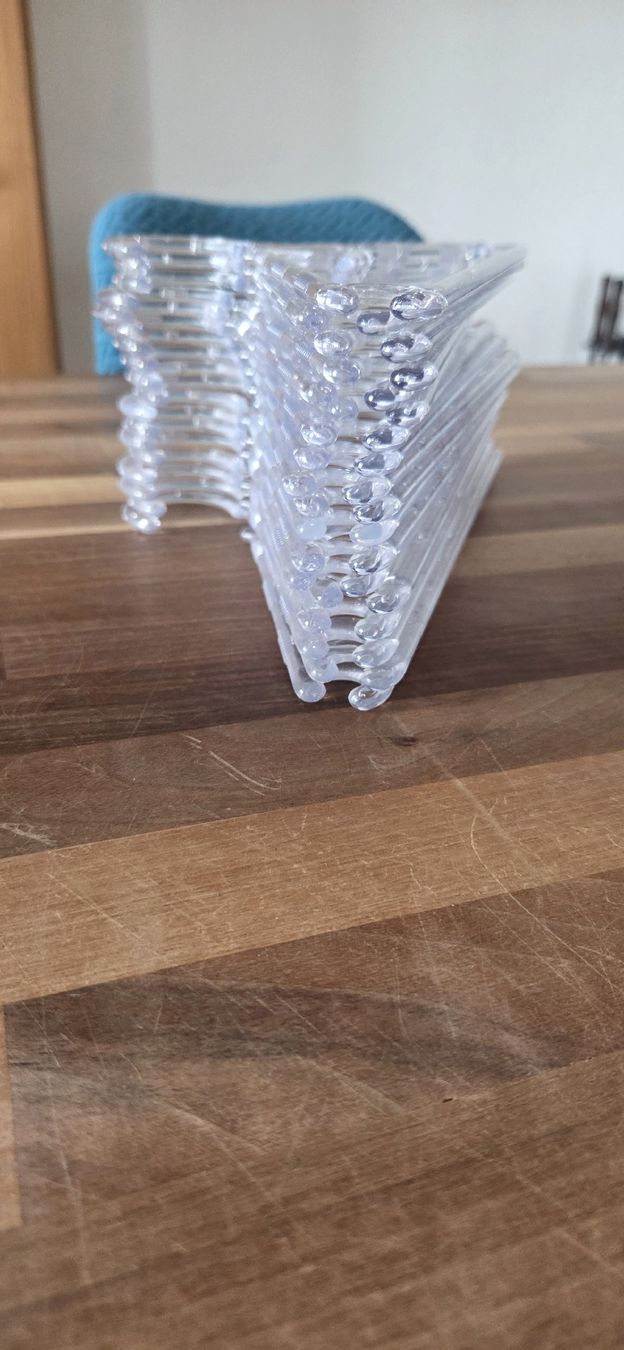 Appendiabiti: 18er Set transparente Kinderkleiderbügel – Usato da Wuppenau venduto da TamZwa