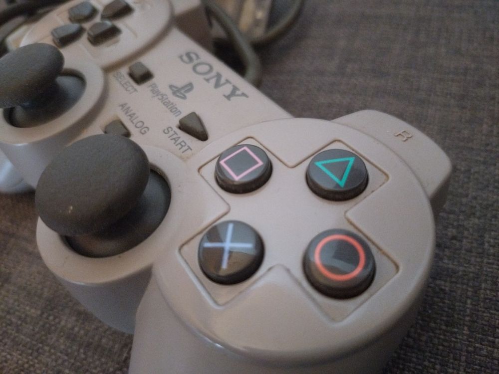 Manette PlayStation PS1 Grise Officielle SCPH-1200 - Occasion Fonctionnelle