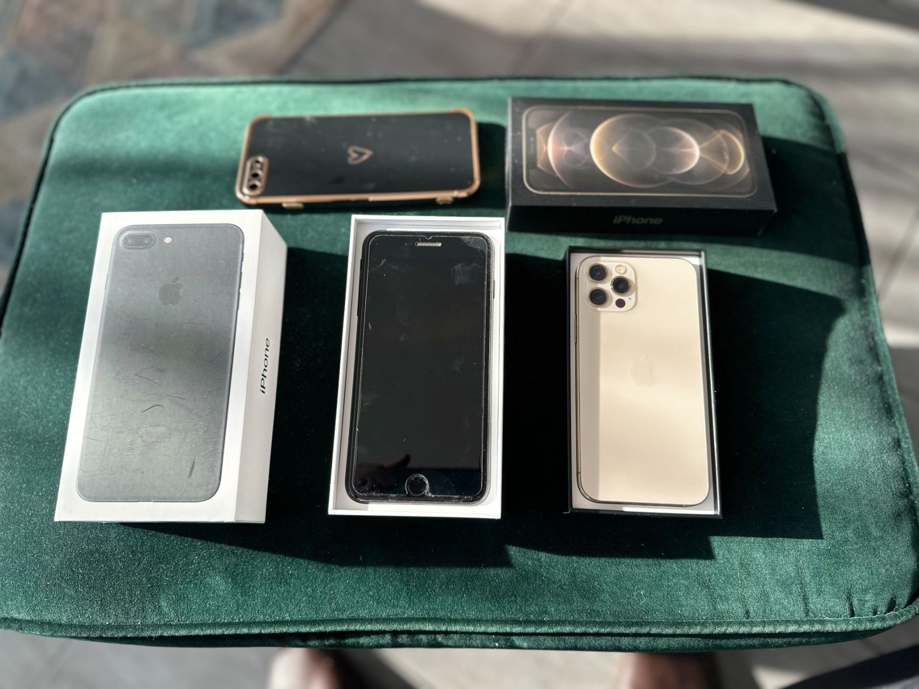 Apple Telefoni cellulari / Smartphones: iPhone 12 Pro 256GB + iPhone 7 Plus 128 GB – Usato da Schlatt TG venduto da kar_9zpm