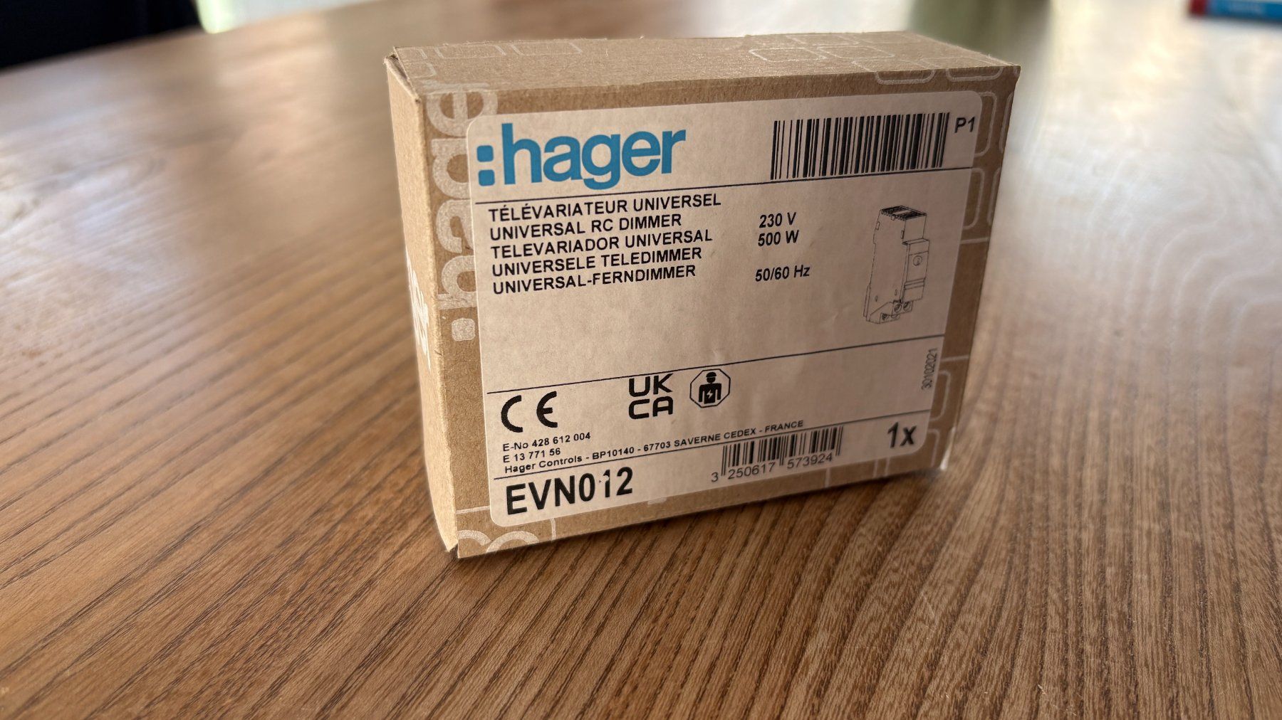 Hager Interrupteurs: Hager Universal RC Dimmer EVN012 – Neuf avec emballage d'origine à Zürich par Primadonna