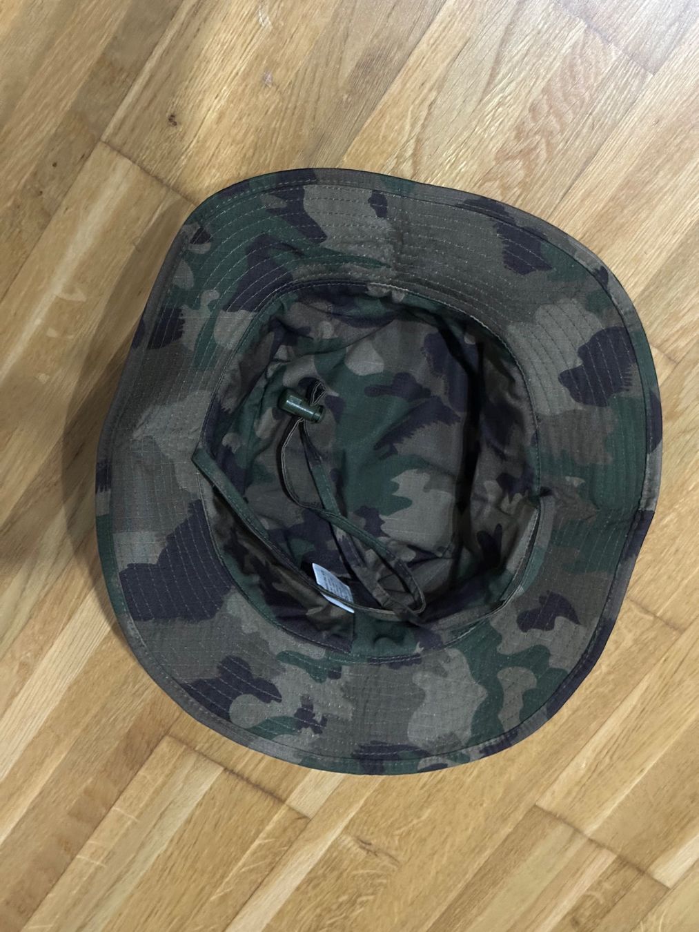 Schweizer Armee Copricapi, berretti & cappellini: Chapeau Bob camouflage armée Suisse – Nuovo (secondo la descrizione) da Clarens venduto da Riviera_Friperie 5