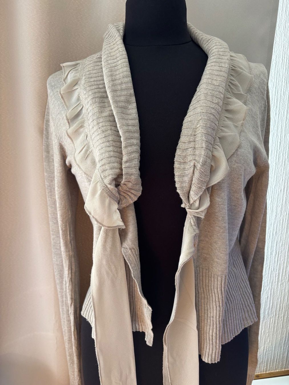 Nile Vestes: Cardigan Nile taille S – D'occasion à Peseux par CharmeCommerce 1