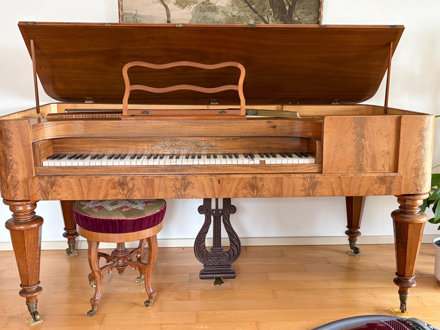 Strumenti musicali: Altes schönes Tafelklavier – Usato da Interlaken venduto da chr_7qsk