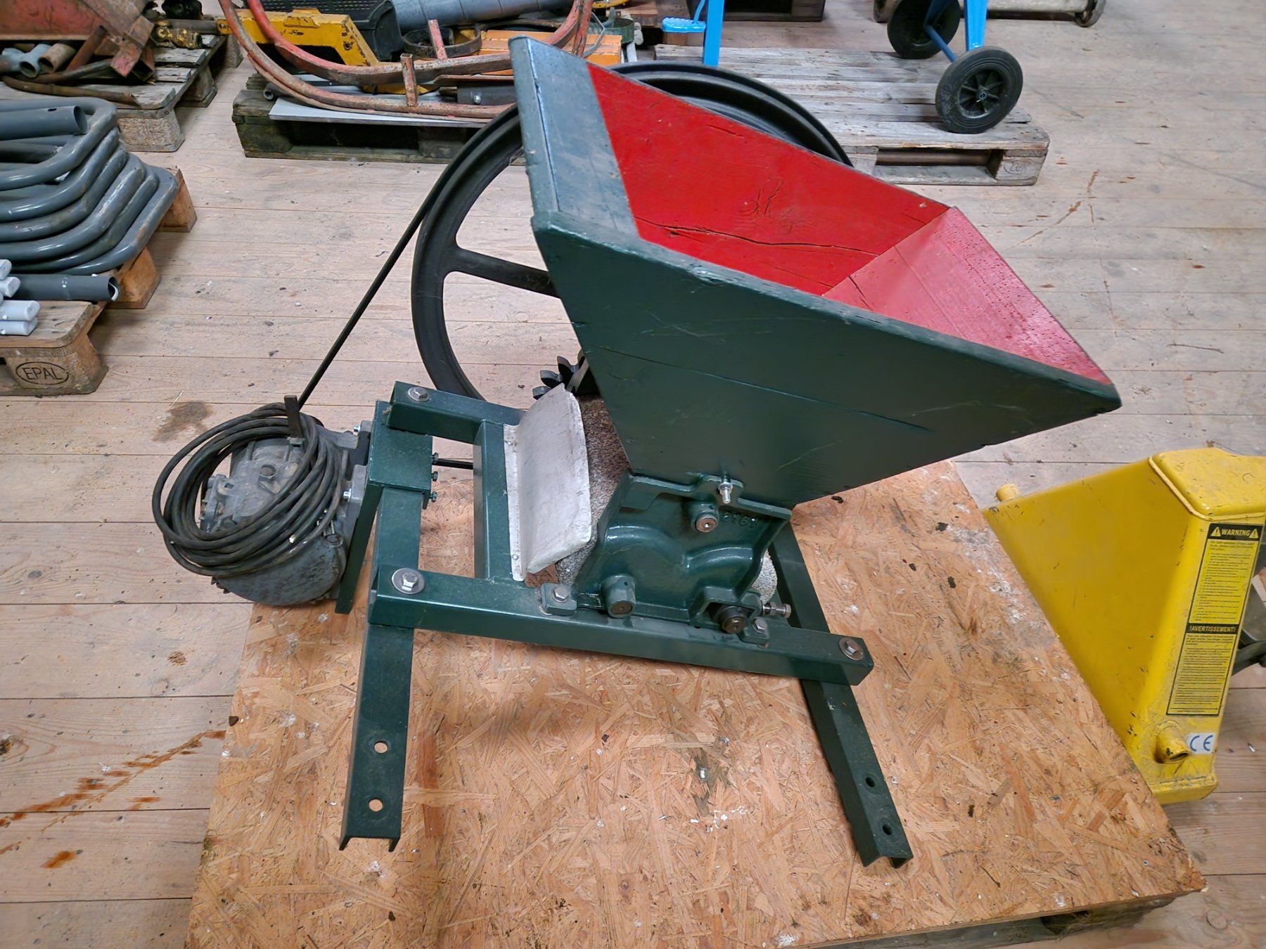 Alle Maschinen: Obstmühle, Obstpresse – Gebraucht aus Roggwil TG von Rollingmaster 3