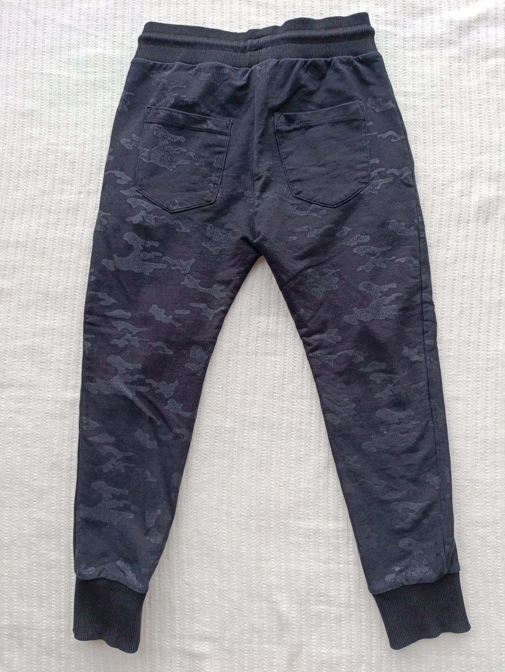 Pantaloni: Kinder Jogging Hose Schwarz Gr 134-140 – Usato da Zürich venduto da mir_2kjl 1