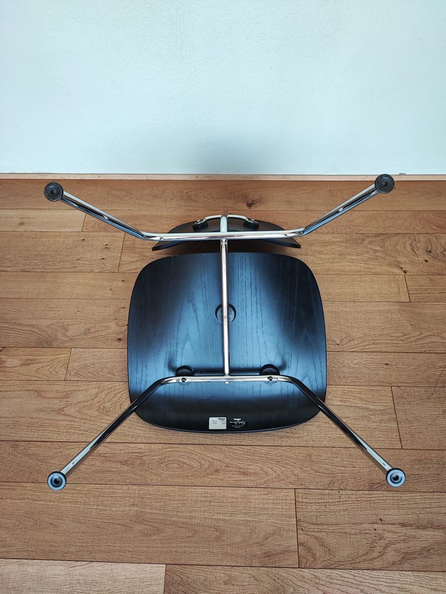 Eames Sedie: DCM Stuhl von Charles & Ray Eames in Schwarz – Usato da Dielsdorf venduto da rlx_geek 2