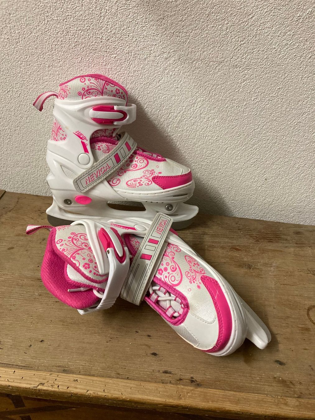 Pattini da ghiaccio: Schlittschuhe Gr. 35 - 38 – Usato da Weissbad venduto da Hado42