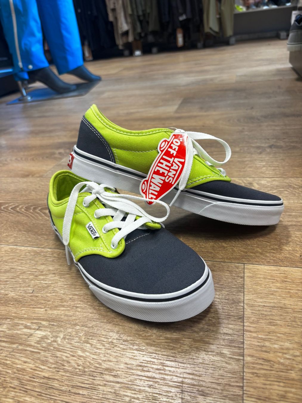 Vans Scarpe per ragazzi: Vans Schuhe Grösse 38. Farbe Grün neu – Nuovo (secondo la descrizione) da Thusis venduto da Strimer0 1