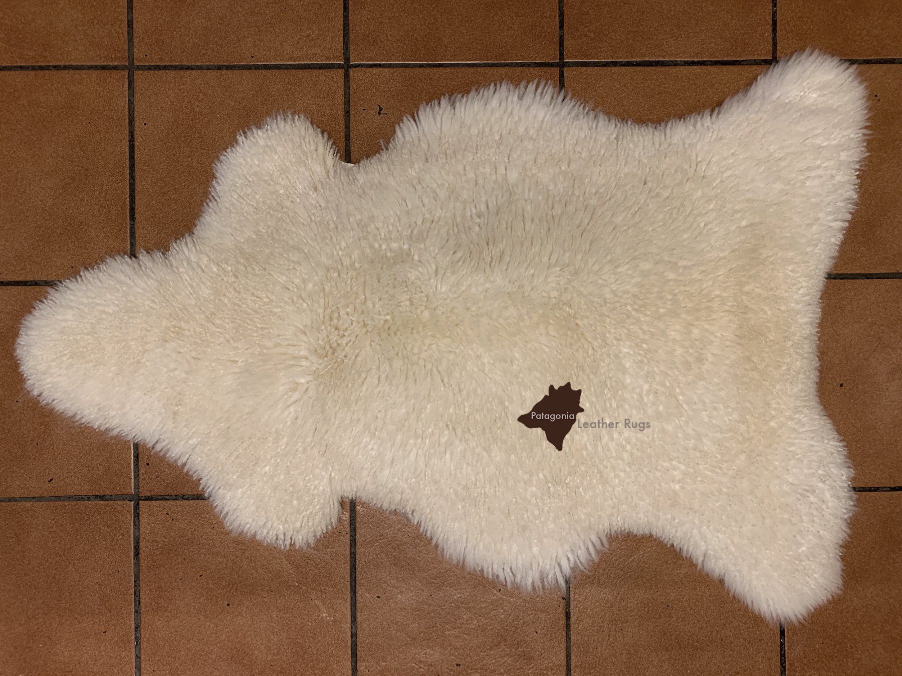 Tappeti: Lammfell Teppich Haarlänge Locken – Nuovo e nell'imballaggio originale da Arbedo venduto da patagonialeatherrugs 6