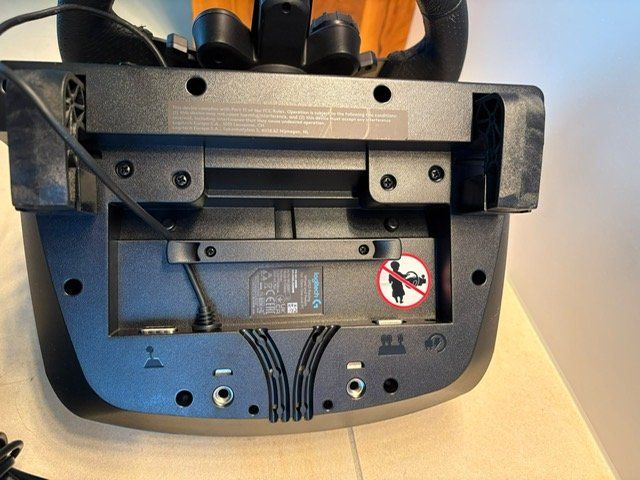 Logitech Controller: Logitech G923 Trueforce XBOX One, X/S und PC – Usato da Hütten venduto da Dolphins72 4