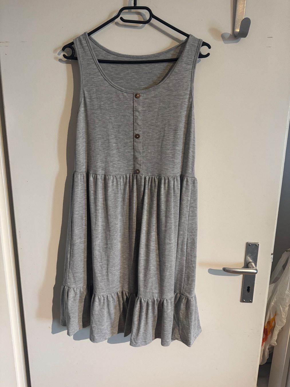 Kleider: Graues Sommerkleid Gr L – Gebraucht aus Künten von bel_6wn2