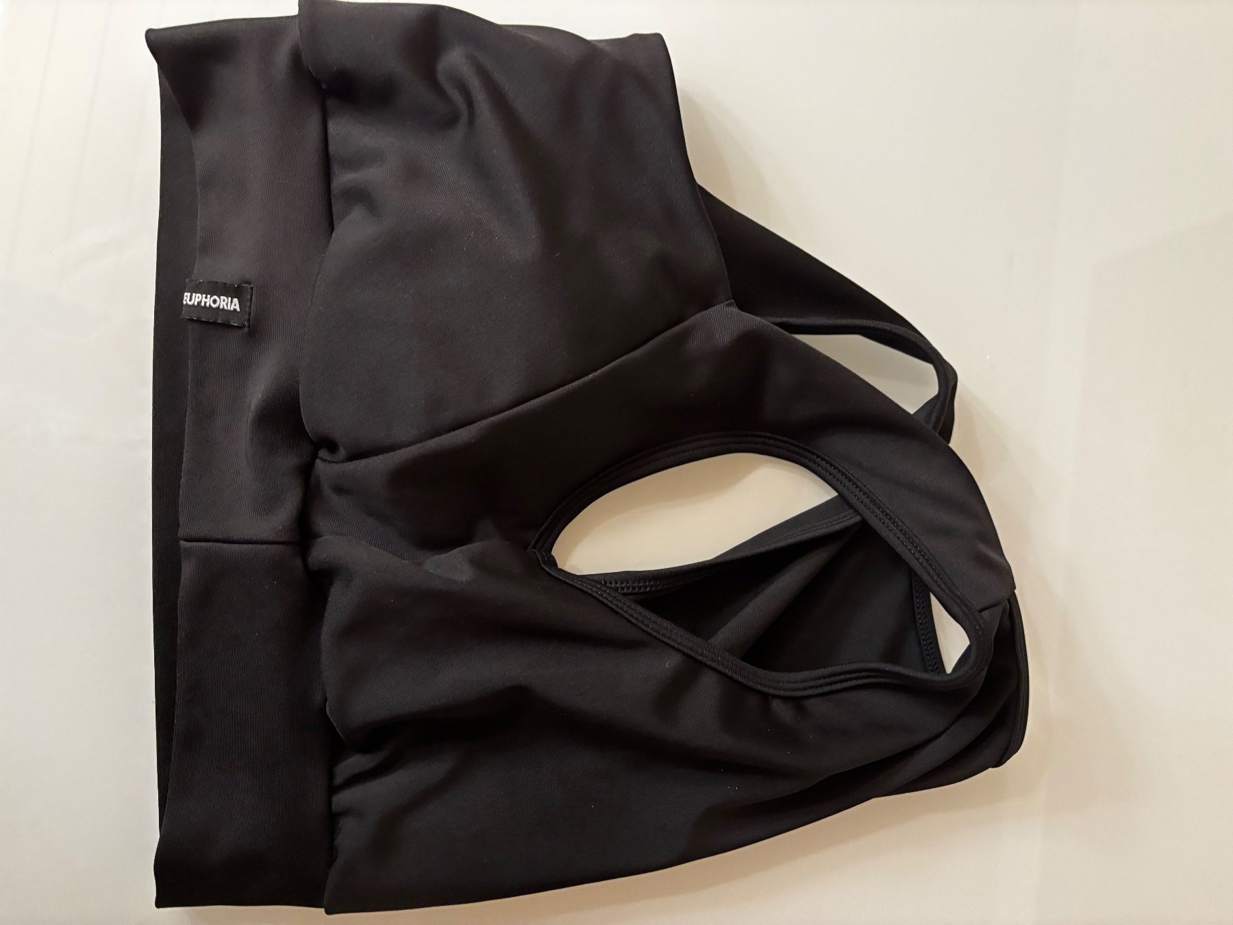 Tops: Sportliches Top  Grösse L schwarz – Gebraucht aus Cham von ninochka02 1