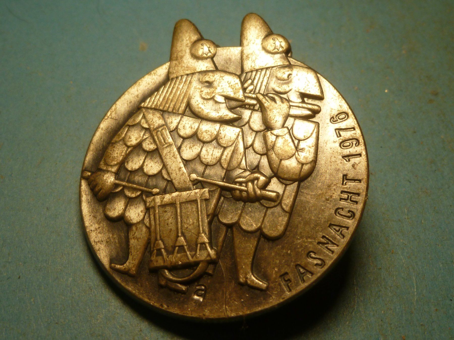 Plaketten & Abzeichen: BASEL 1976 SILBER – Gebraucht aus Ried (Muotathal) von Mandarin02