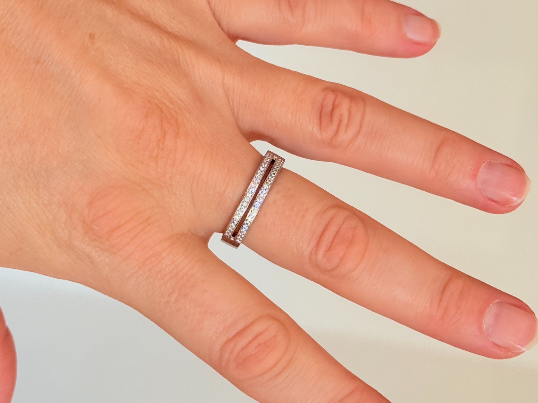 Bagues: Moissanite Double Row Band Ring size 60 – Neuf avec emballage d'origine à Genève par AWWA 1